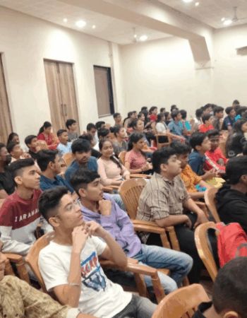 Best CBSE, ICSE, JEE, NEET, MHT-CET Coaching in Charni Road, Mumbai
